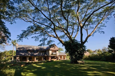 Facade/entrance, Garden