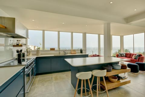 Kitchen or kitchenette, Seating area, Sea view