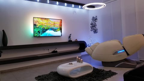 Apartment PLAZA -Wallbox 11kW- Private SPA- Jacuzzi, Infrared Sauna, Luxury massage chair, Parking, Entry with PIN 0 - 24h, FREE CANCELLATION 24 hours before Check In,Premium pillows and mattress Apartment in Slavonski Brod