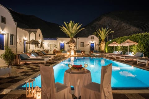Patio, Restaurant/places to eat, Night, Lounge or bar, Evening entertainment, Swimming pool, Swimming pool