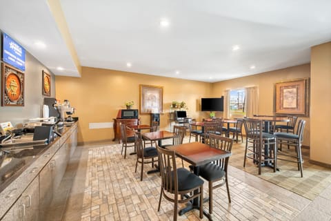 Dining area, Breakfast