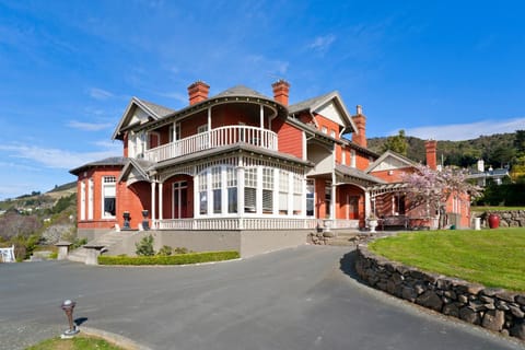 Property building, Day, Garden