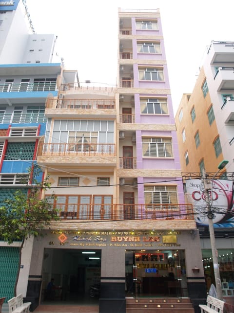 Property building, Day