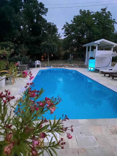 Garden, Swimming pool, Swimming pool
