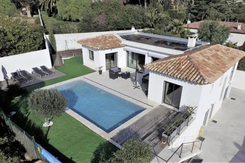 Chemin de la Roseraie Villa in Cavalaire-sur-Mer