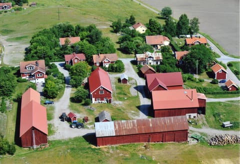 Neighbourhood, Natural landscape, Bird's eye view, Garden, View (from property/room), Location
