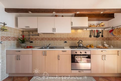 CASA CON VISTA MARE House in Cala Gonone