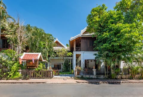 Property building, Day