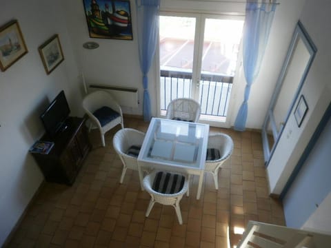 TV and multimedia, Dining area
