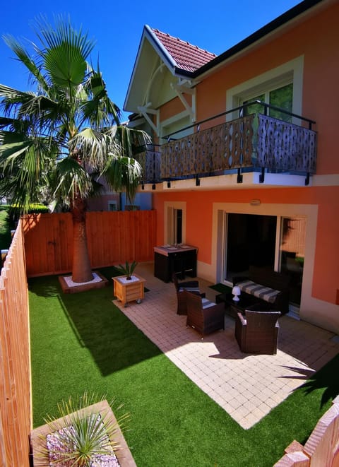 Patio, View (from property/room), Balcony/Terrace, Balcony/Terrace, Garden view