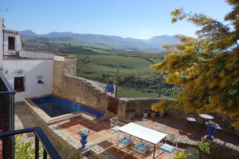 Mountain view, Pool view
