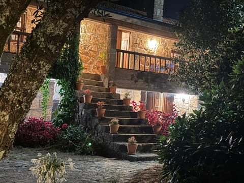 Property building, Patio, Facade/entrance, Night, Garden, Balcony/Terrace, Garden view