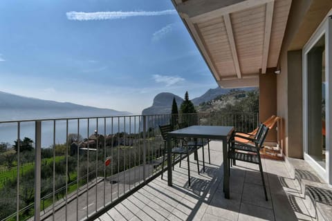 Garden, Balcony/Terrace