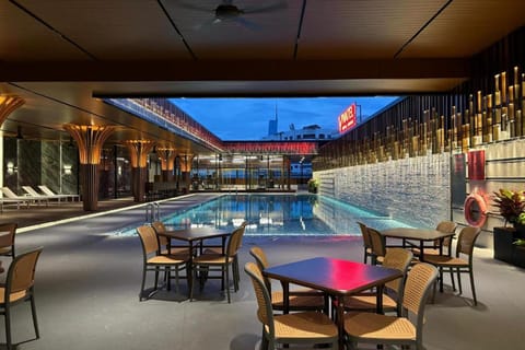 Swimming pool