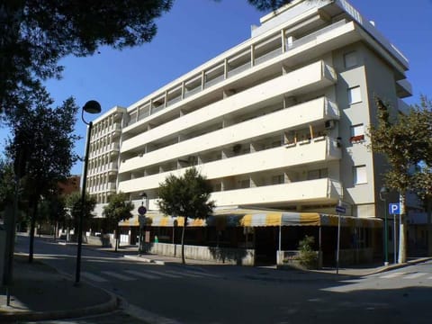 Property building, Summer
