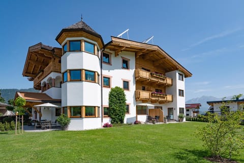 Property building, Day