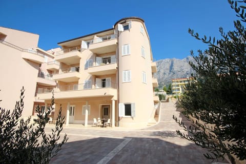 Apartment DOMO Apartment in Makarska