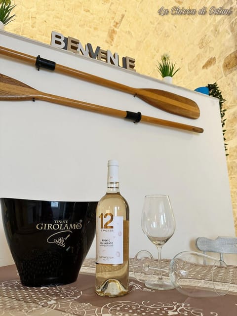 Decorative detail, Dining area