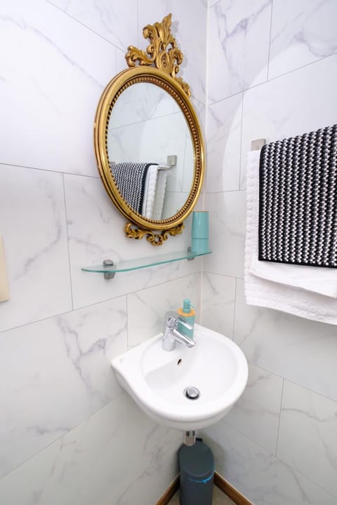 Collier's BnB Bed and Breakfast in Bruges