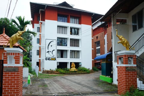 Facade/entrance, Landmark view