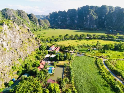 Nearby landmark, Spring, Natural landscape, Bird's eye view, Garden, Garden view, Mountain view