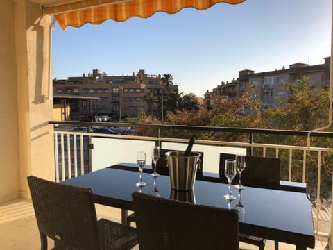 Balcony/Terrace, City view, Street view