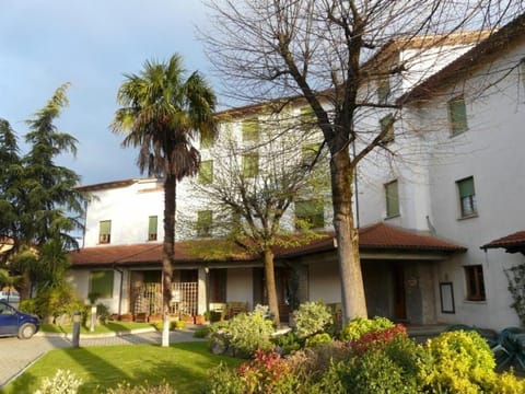 Facade/entrance, Garden