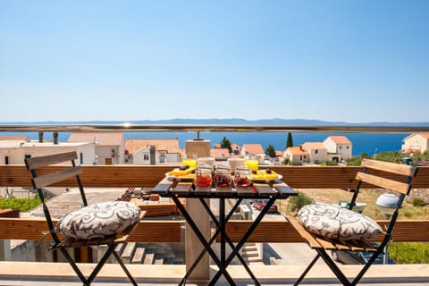 City view, Sea view, Street view