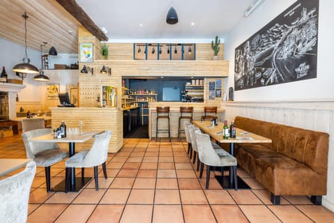 Le Relais de la Calèche Hotel in Le Beausset