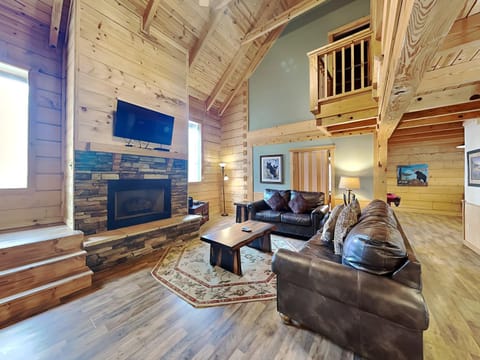 TV and multimedia, Living room, Seating area, fireplace, furniture