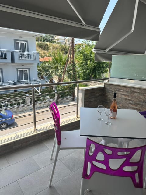 Avra Comfort Rooms - Family Apartment in Halkidiki