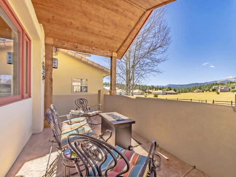Patio, Balcony/Terrace, Mountain view, fireplace