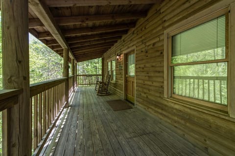Fawn Cabin Cabin in Pittman Center