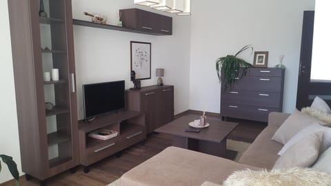 Communal lounge/ TV room, Living room, Lounge or bar, Seating area