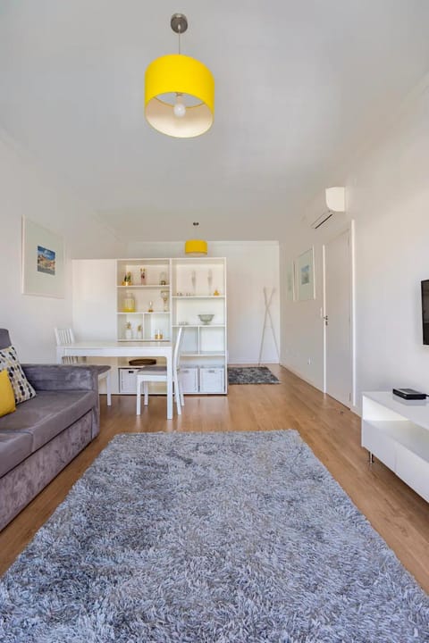 TV and multimedia, Living room, Dining area