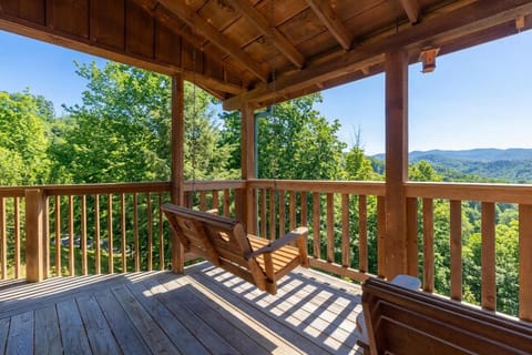 Balcony/Terrace, Seating area, Mountain view