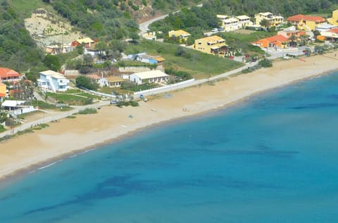 Property building, Restaurant/places to eat, Beach