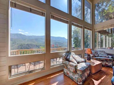 Living room, Seating area, Mountain view, furniture