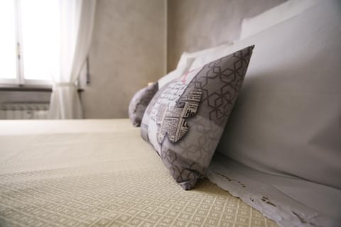 Bed, Decorative detail