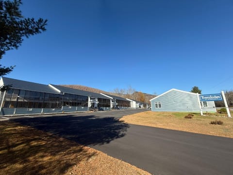 Property building, Day
