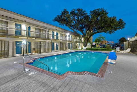 Activities, On site, Pool view, Swimming pool