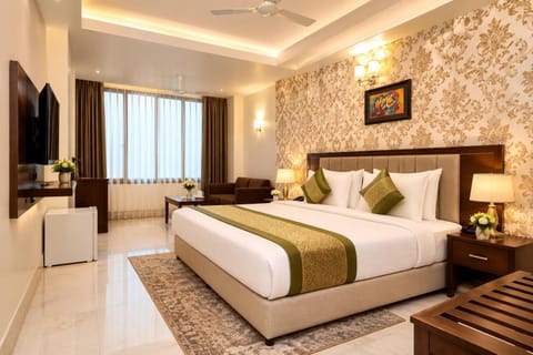 Bed, TV and multimedia, Photo of the whole room, Seating area, Bedroom, VIP