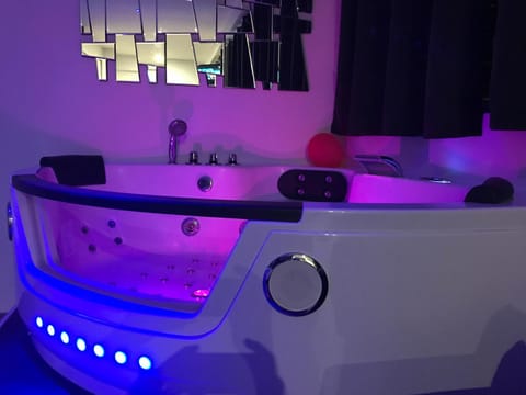 Sweet love romantique by locationslepuyenvelay Apartment in Auvergne-Rhône-Alpes