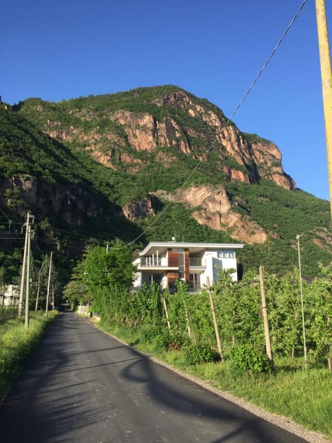 Neighbourhood, Natural landscape, Mountain view