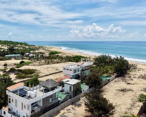 Property building, Neighbourhood, Natural landscape, Sea view