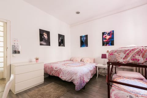 M&F 7 ROOMS/7 BATHROOMS OVER GRAN VIA Apartment in Centro