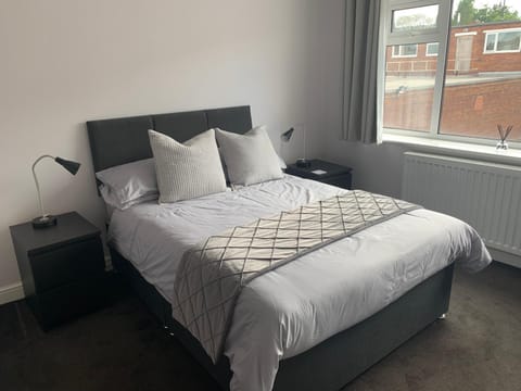 Sutton Park Lodge Bed and Breakfast in The Royal Town of Sutton Coldfield