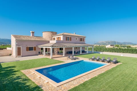Facade/entrance, Swimming pool