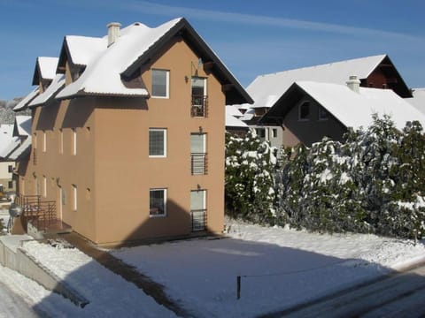 Apartmani Nova Zova Bed and Breakfast in Zlatibor