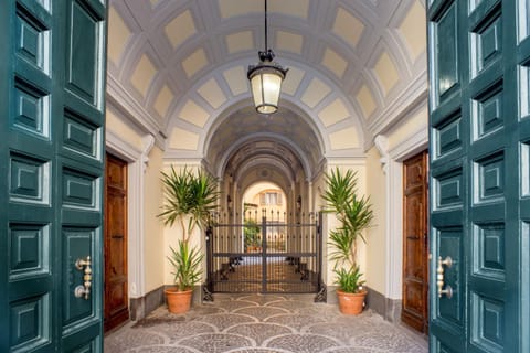 Facade/entrance, Facade/entrance